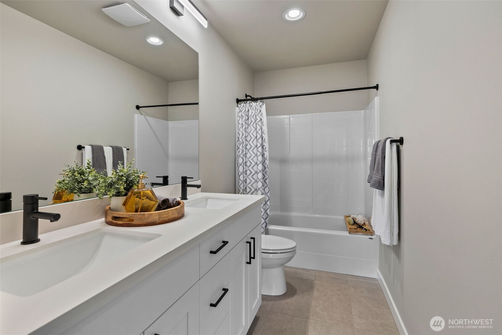 2207 168th Place Property Photo 11