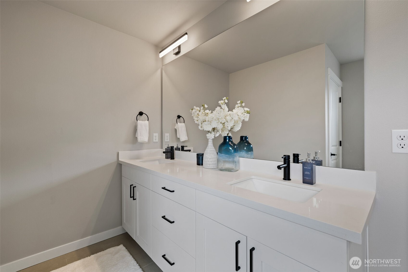 2207 168th Place Property Photo 14