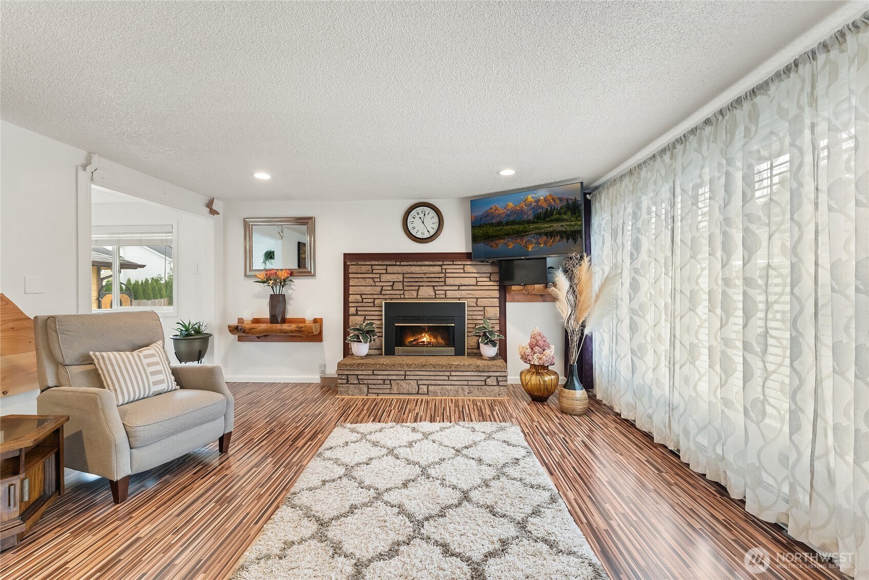 10107 Meridian Avenue Property Photo 3