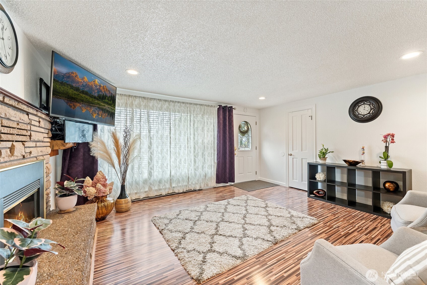 10107 Meridian Avenue Property Photo 4