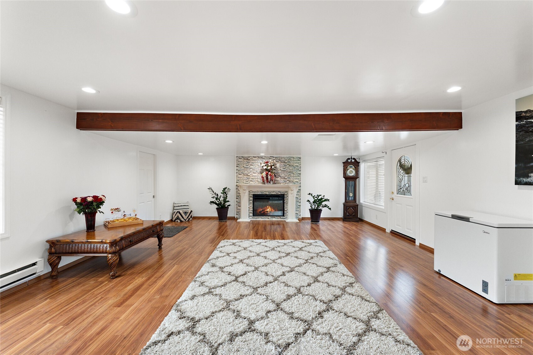 10107 Meridian Avenue Property Photo 12