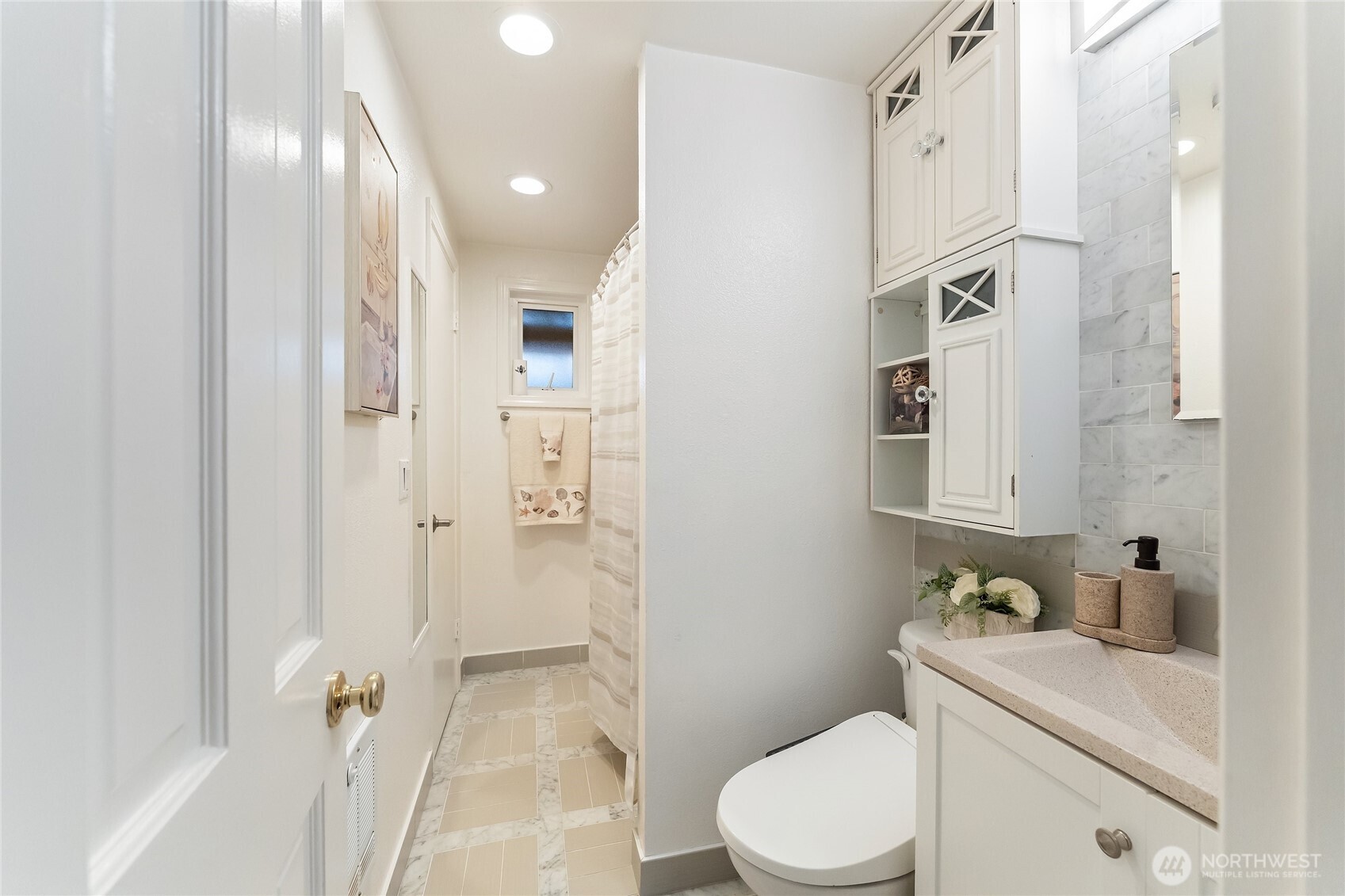 10107 Meridian Avenue Property Photo 16