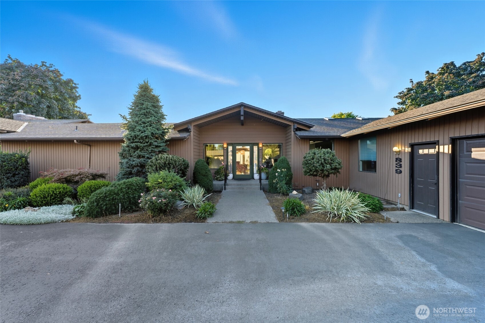 839 Country Club Road Property Photo 1