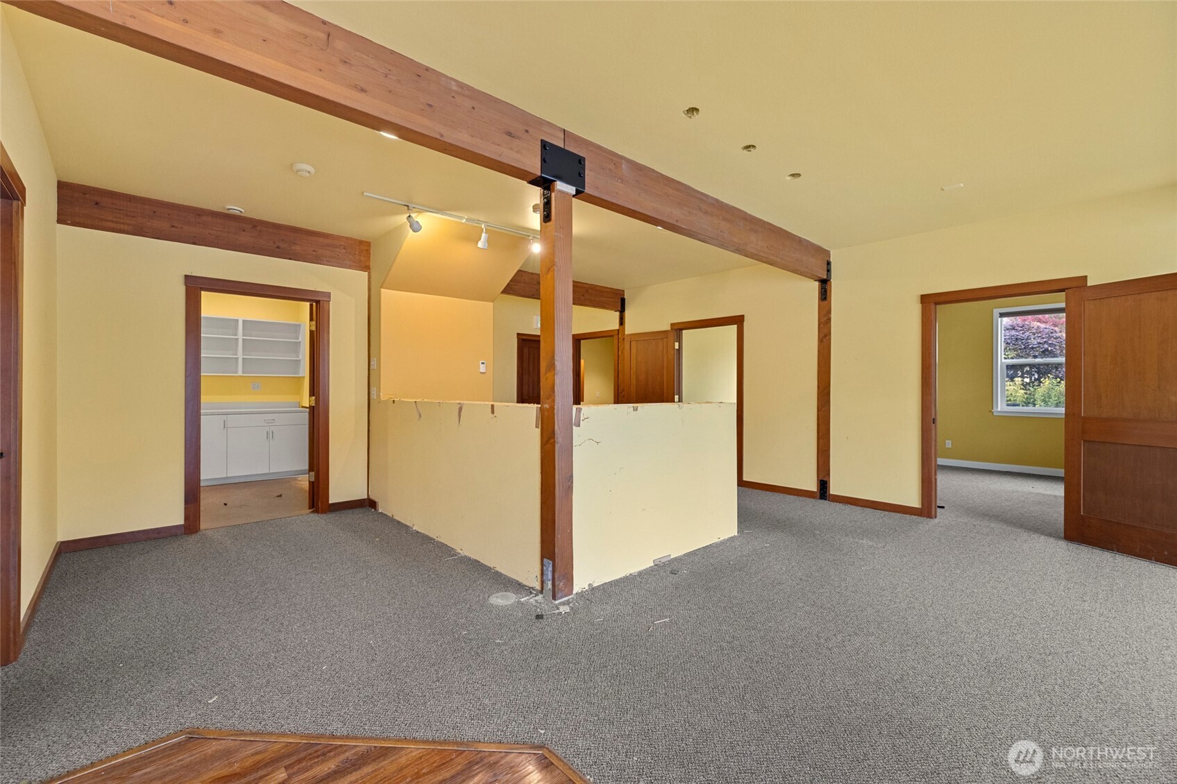 107 S Main Street Property Photo 27