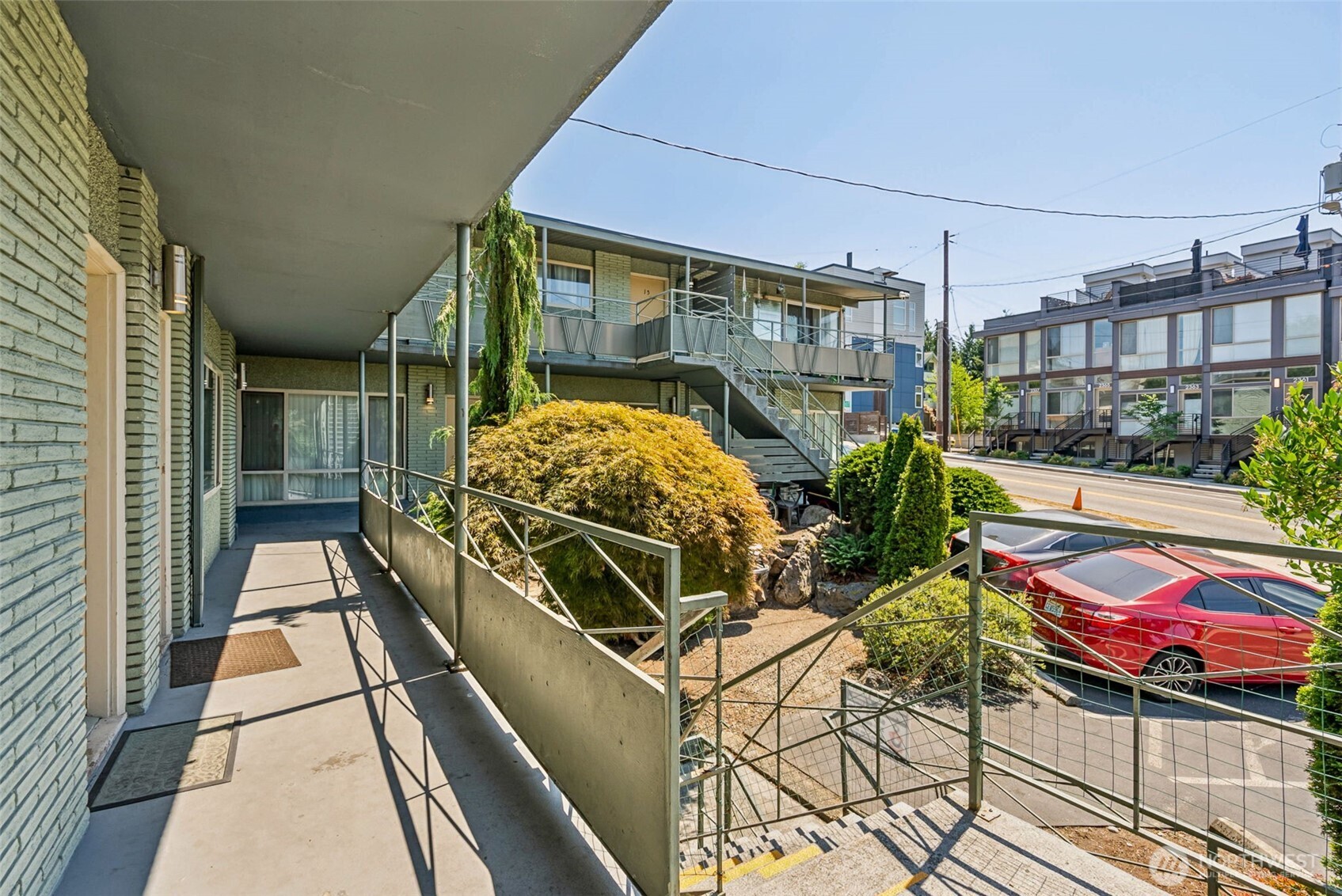 2350 Beacon Avenue Property Photo 4