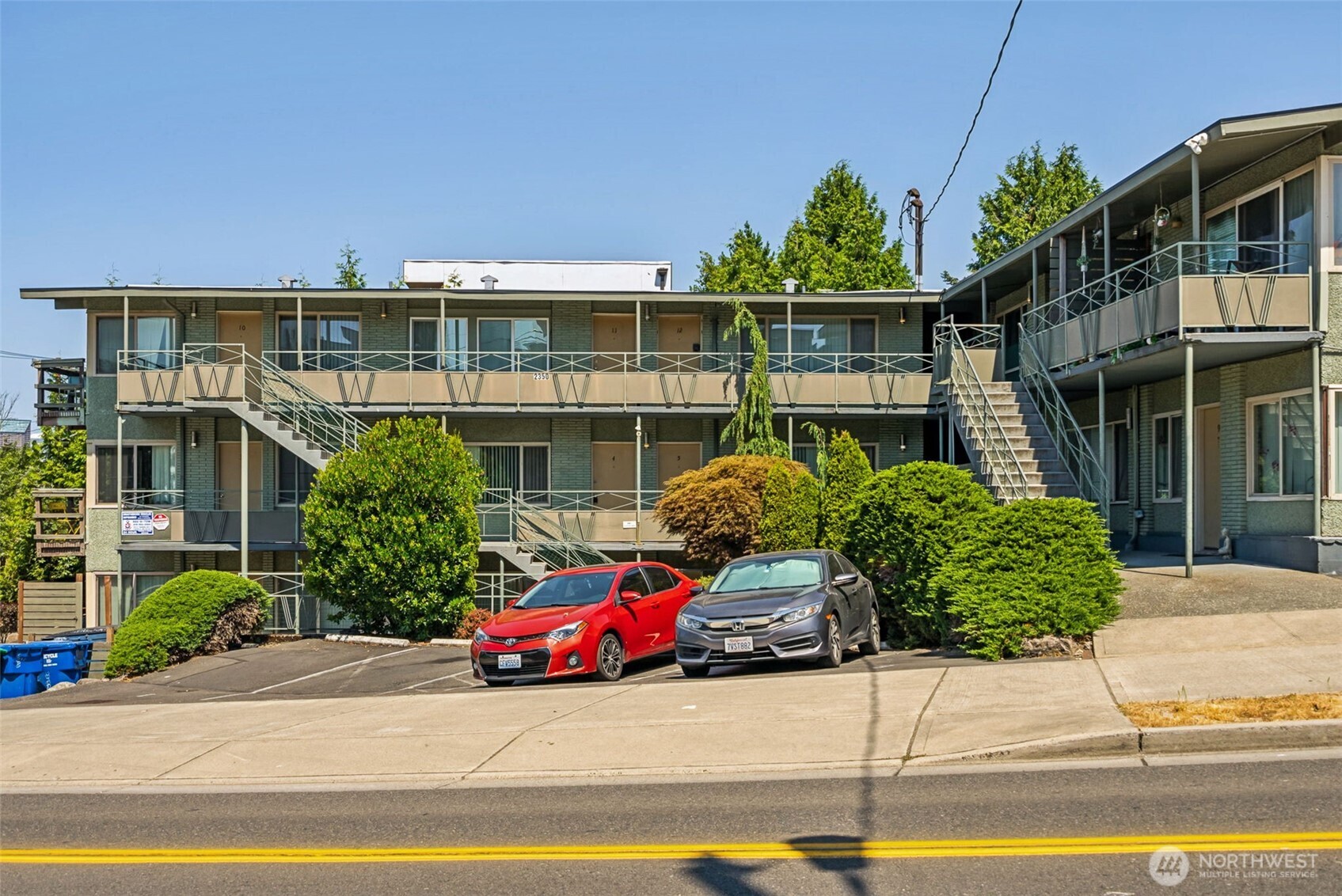 2350 Beacon Avenue Property Photo 5