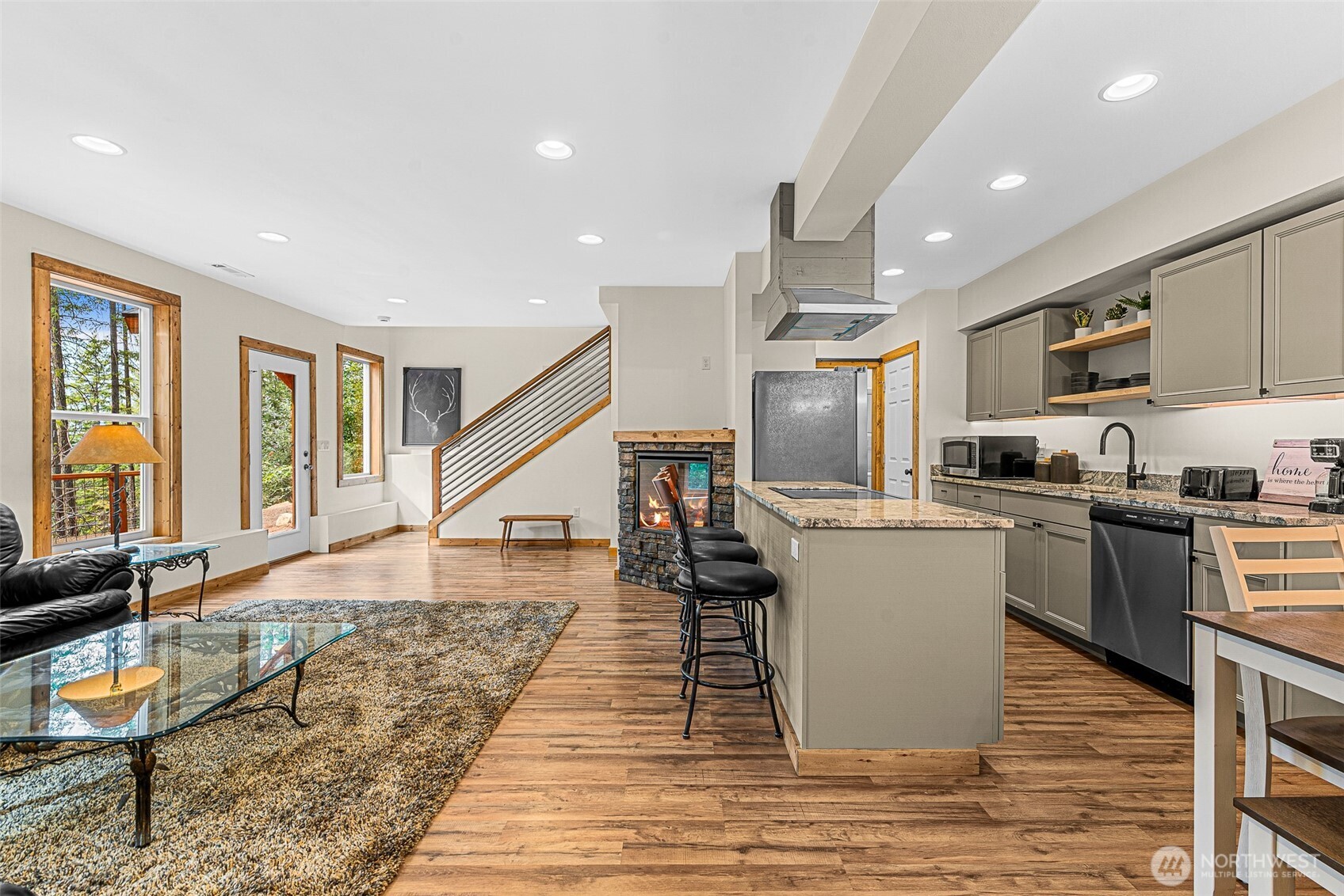 25615 Camp 12 Road Property Photo 8