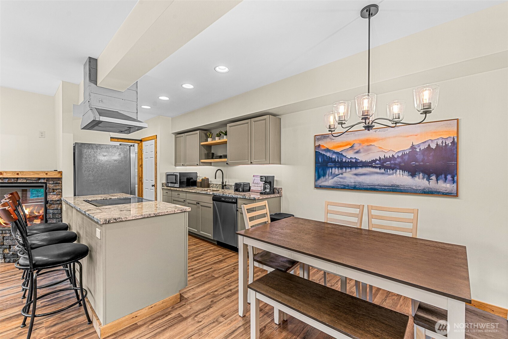 25615 Camp 12 Road Property Photo 11