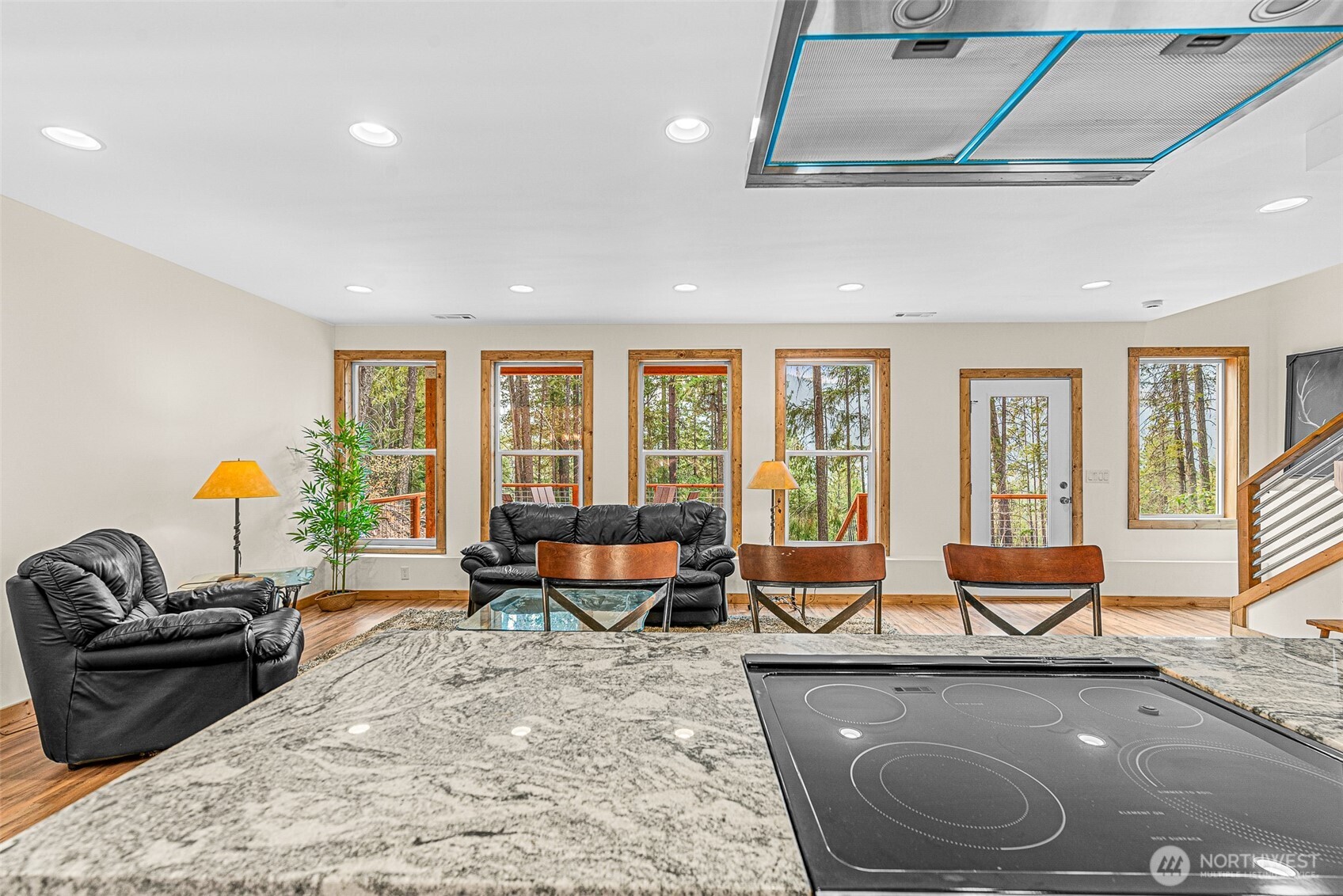 25615 Camp 12 Road Property Photo 13