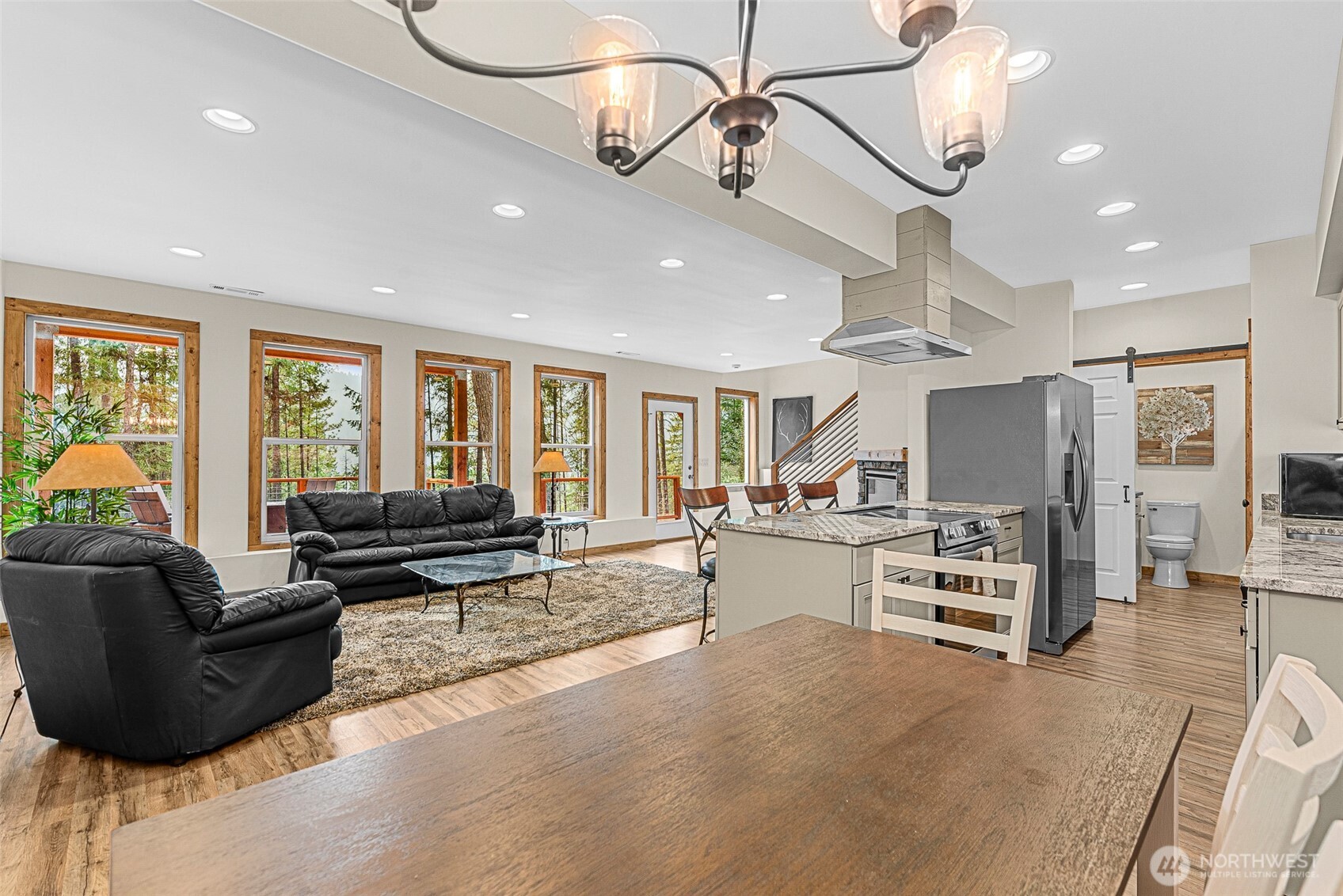 25615 Camp 12 Road Property Photo 21