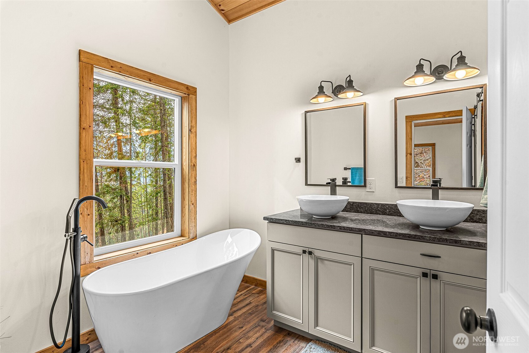 25615 Camp 12 Road Property Photo 26