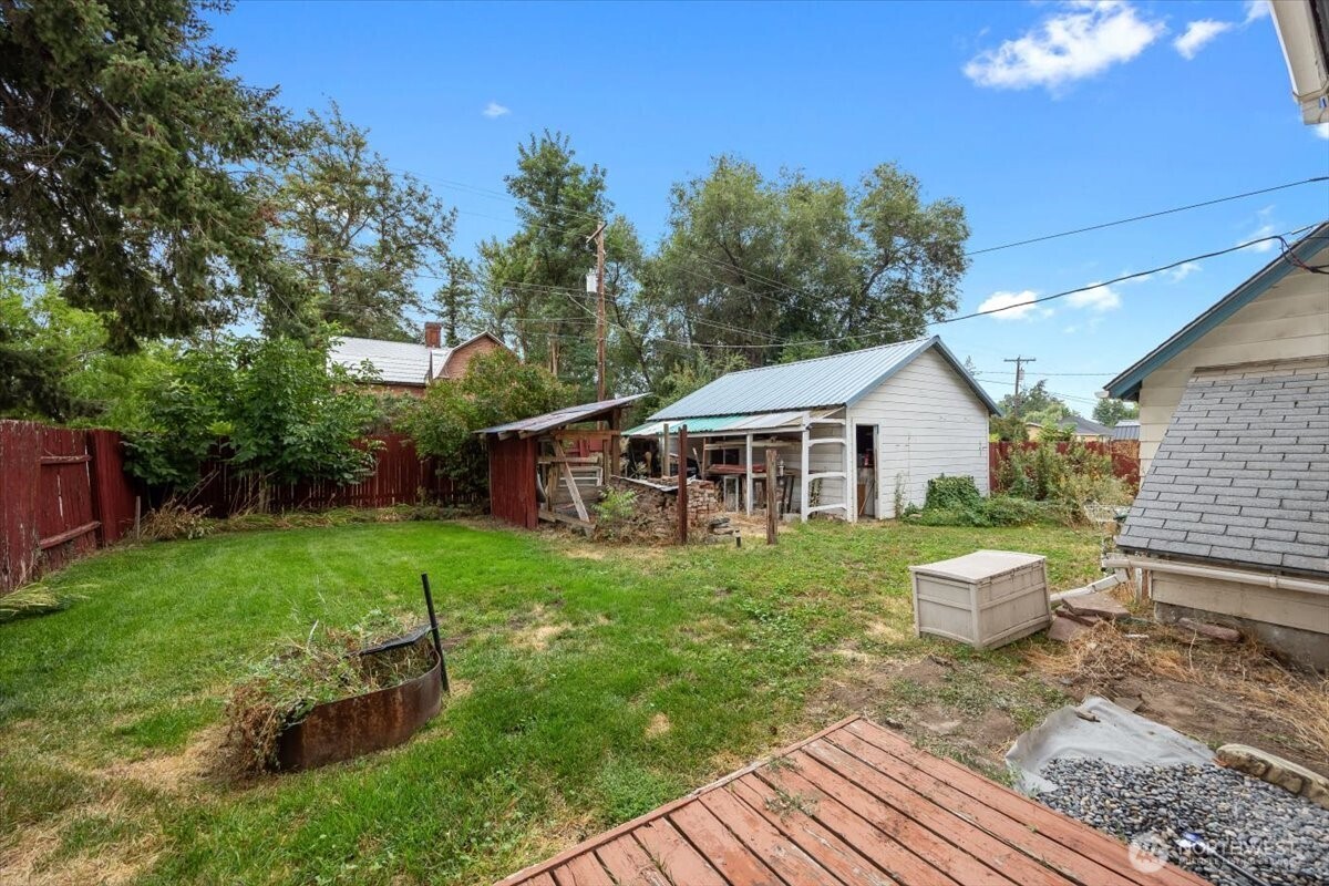 515 N 3rd Street Property Photo 29