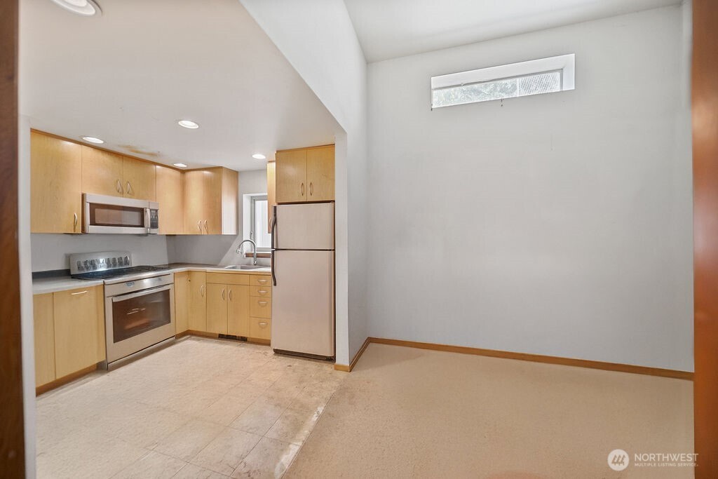 5805 Ne Minder Road Property Photo 35