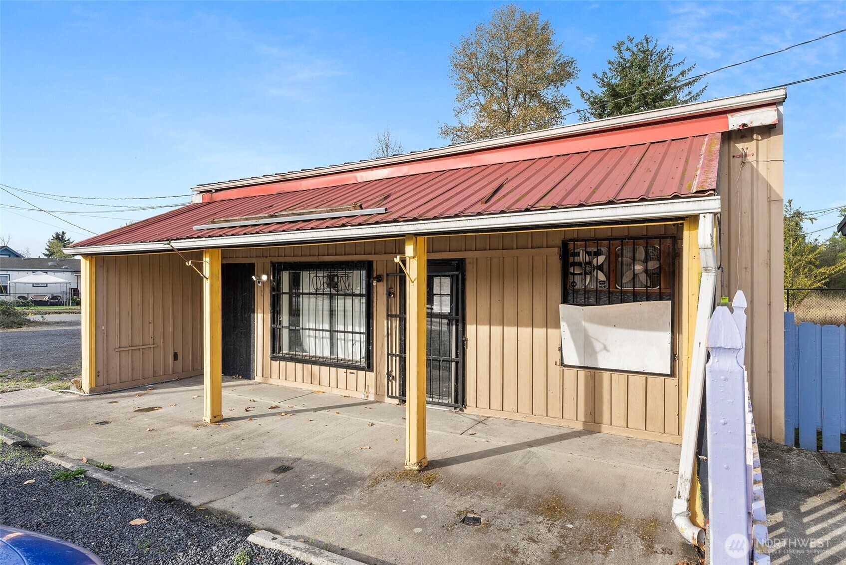 20639 Old Hwy 99 Property Photo 3