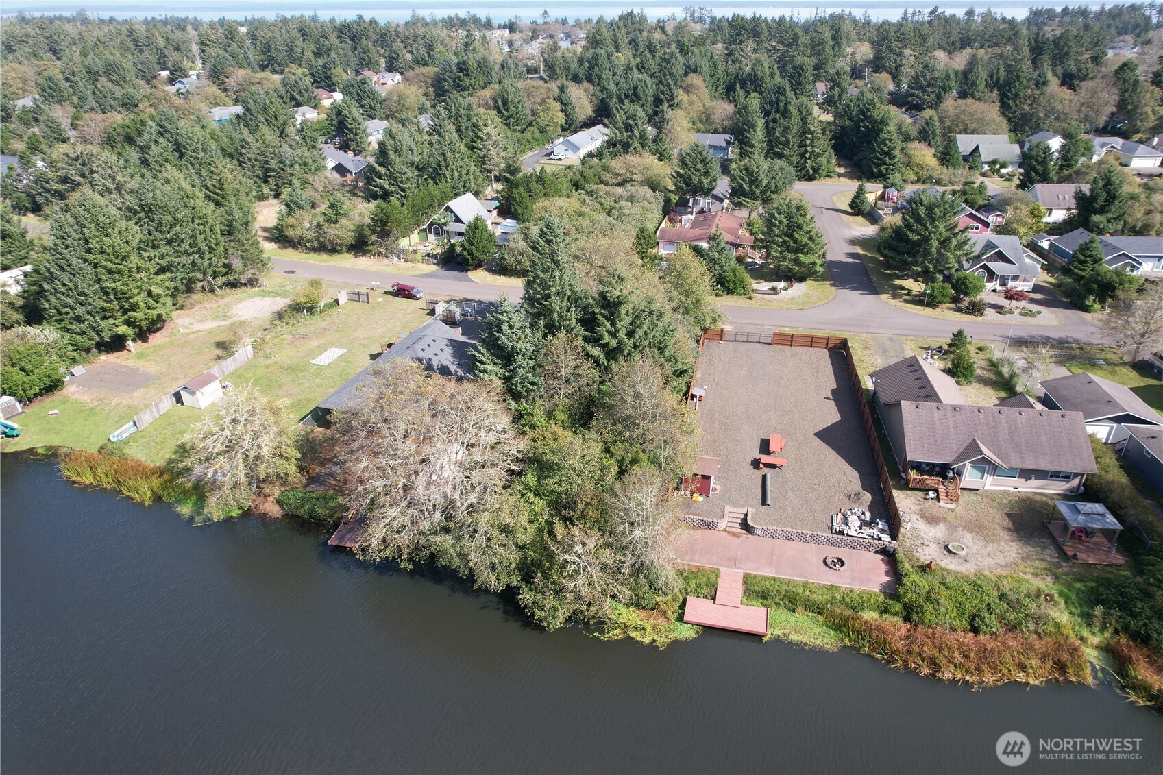 697 Island Circle Property Photo 1