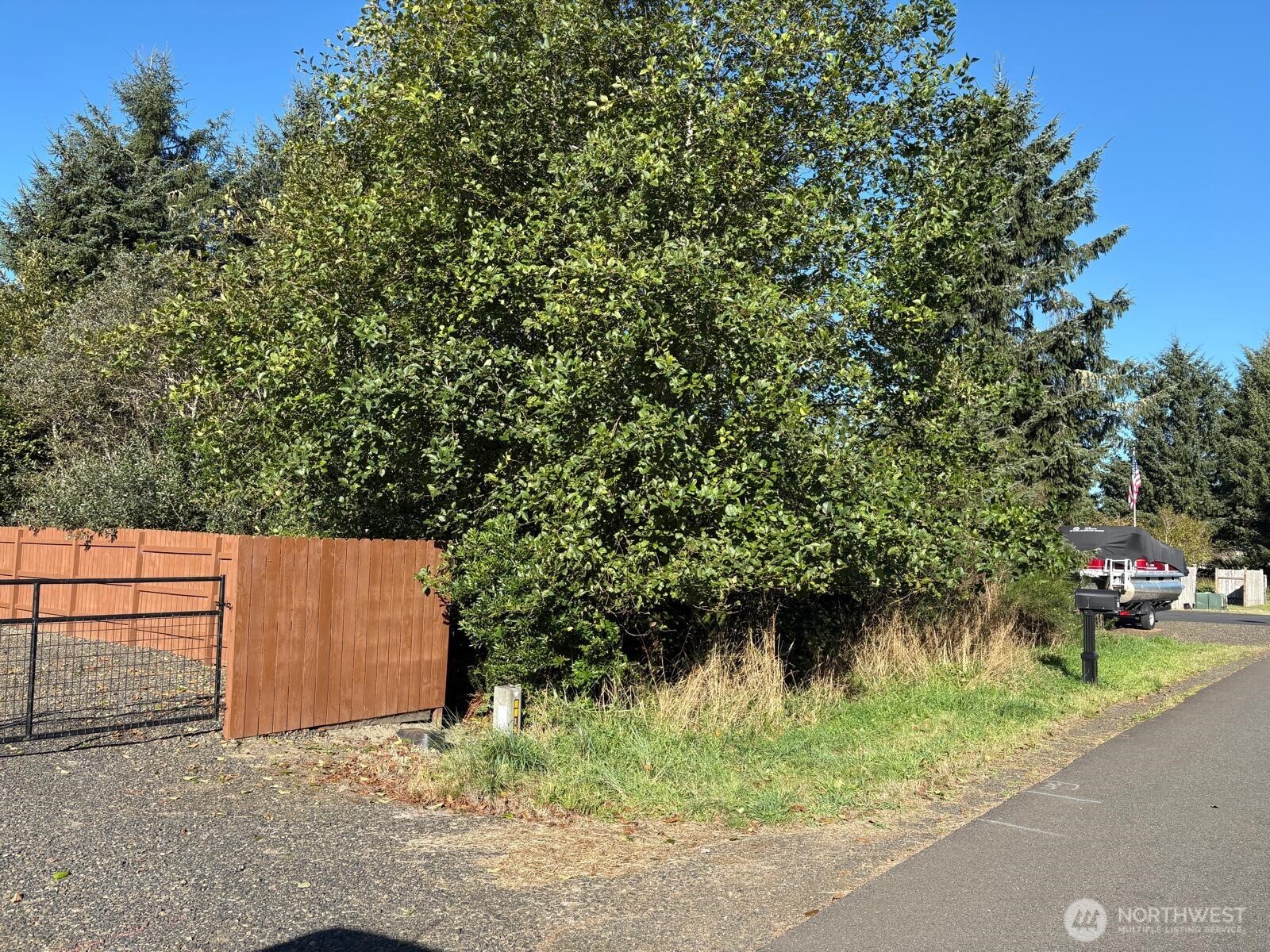 697 Island Circle Property Photo 22
