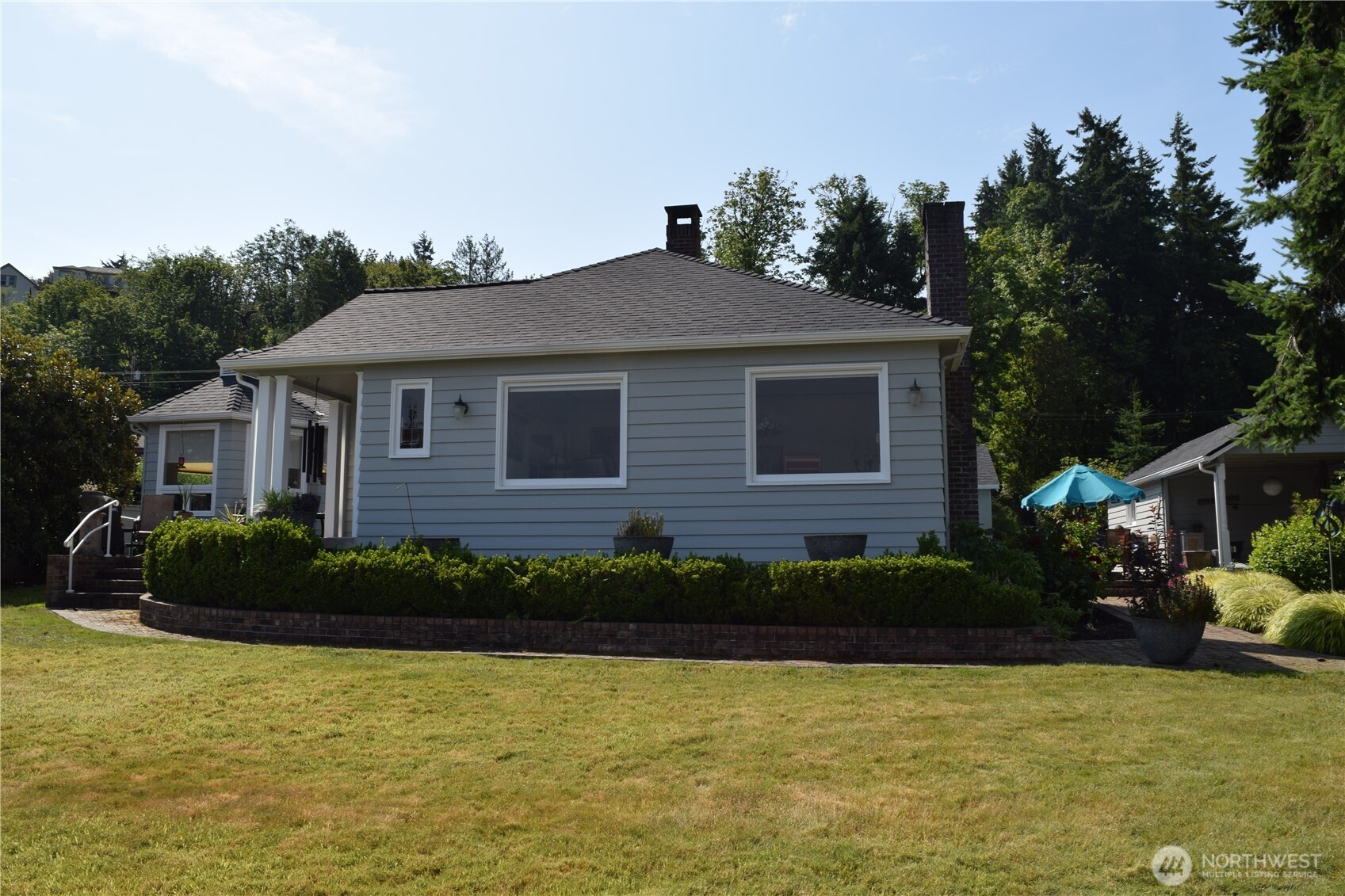 3538 Beach Drive Property Photo 2