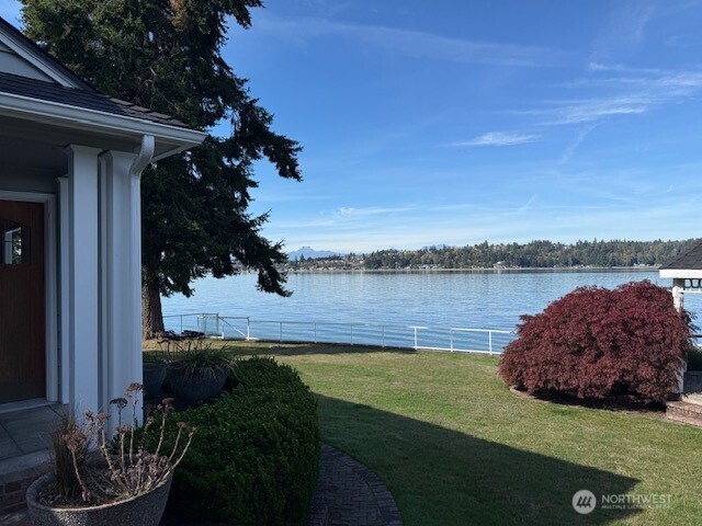 3538 Beach Drive Property Photo 9