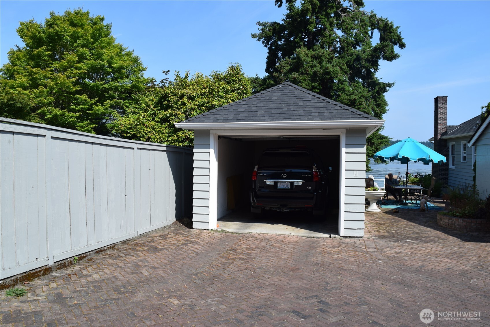 3538 Beach Drive Property Photo 13