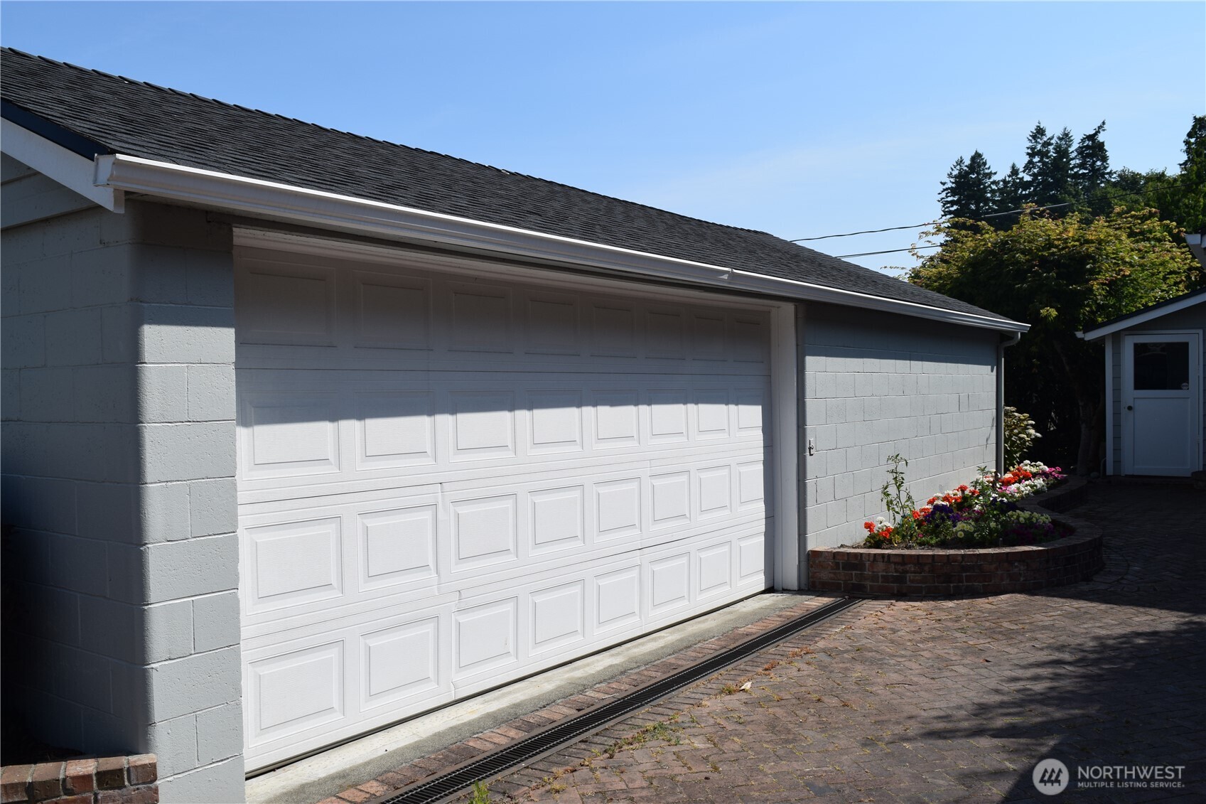 3538 Beach Drive Property Photo 14