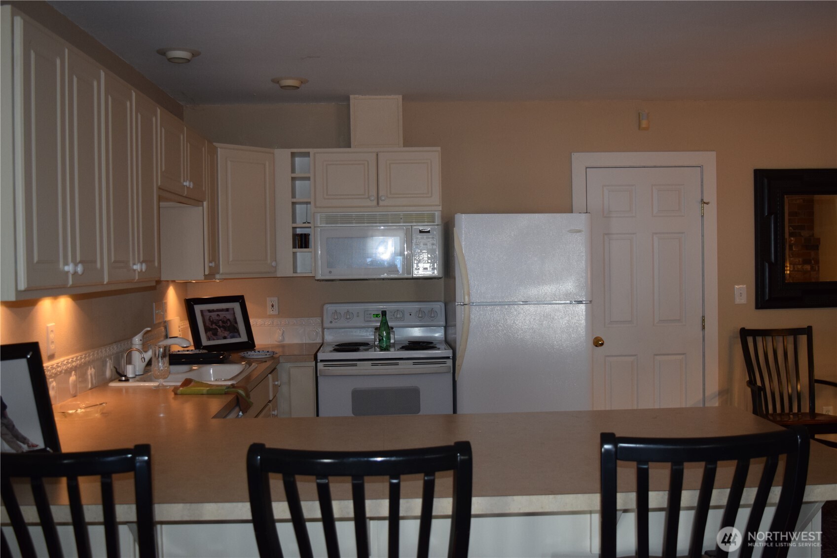 3538 Beach Drive Property Photo 31