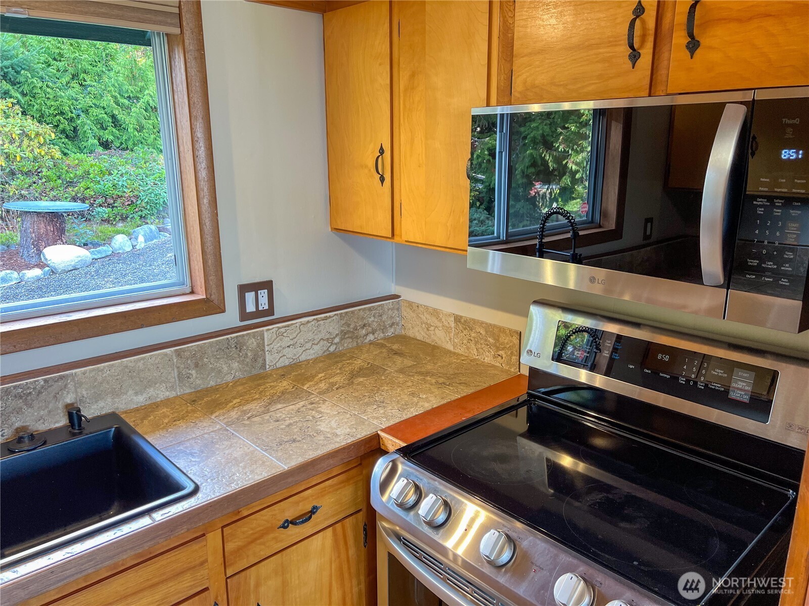 30 Maple Drive Property Photo 8