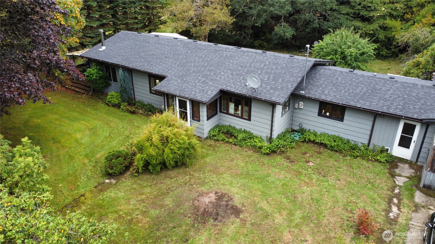 945 Us Highway 101 Property Photo 1