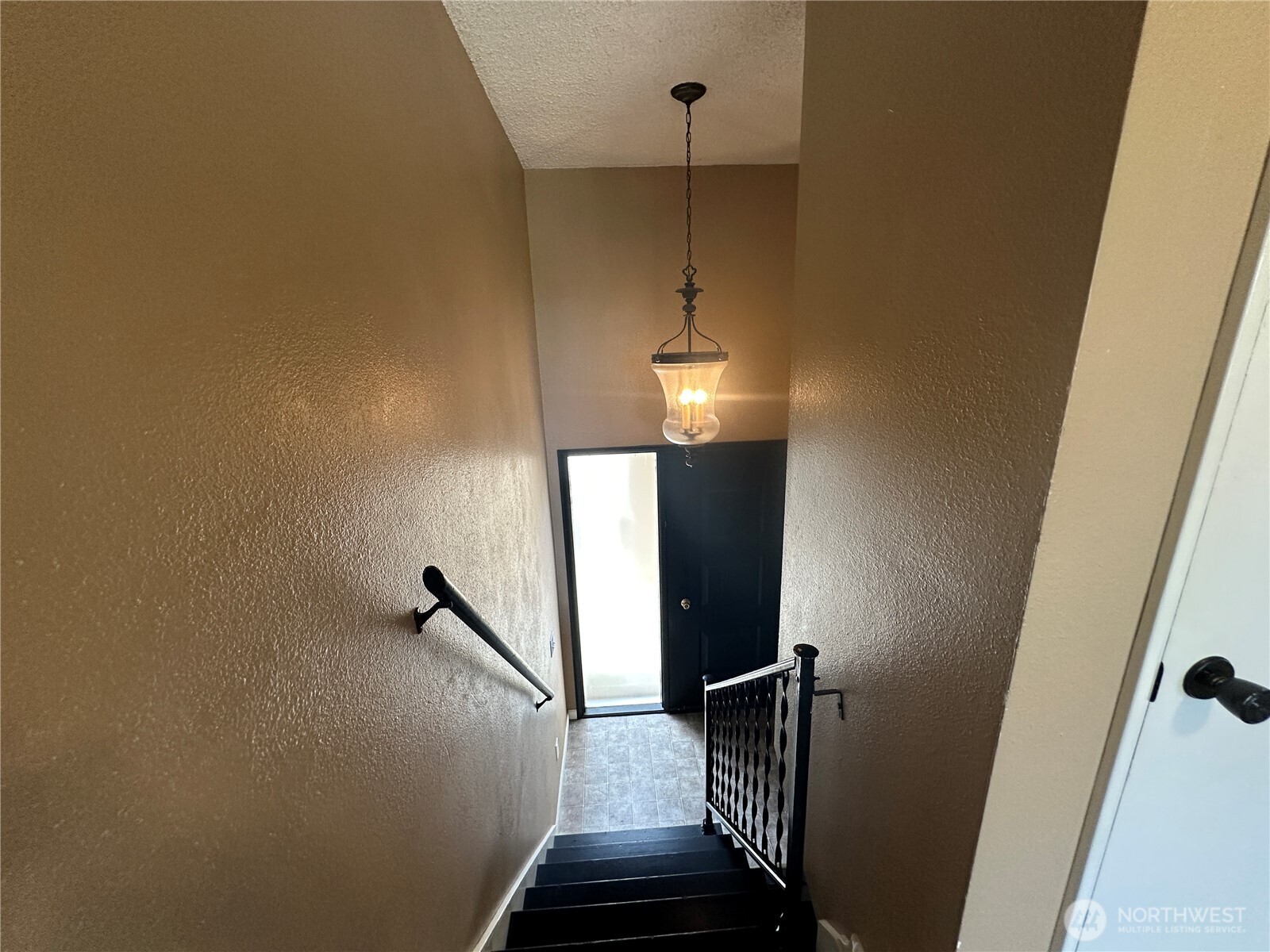 910 Barnhart Street Property Photo 20