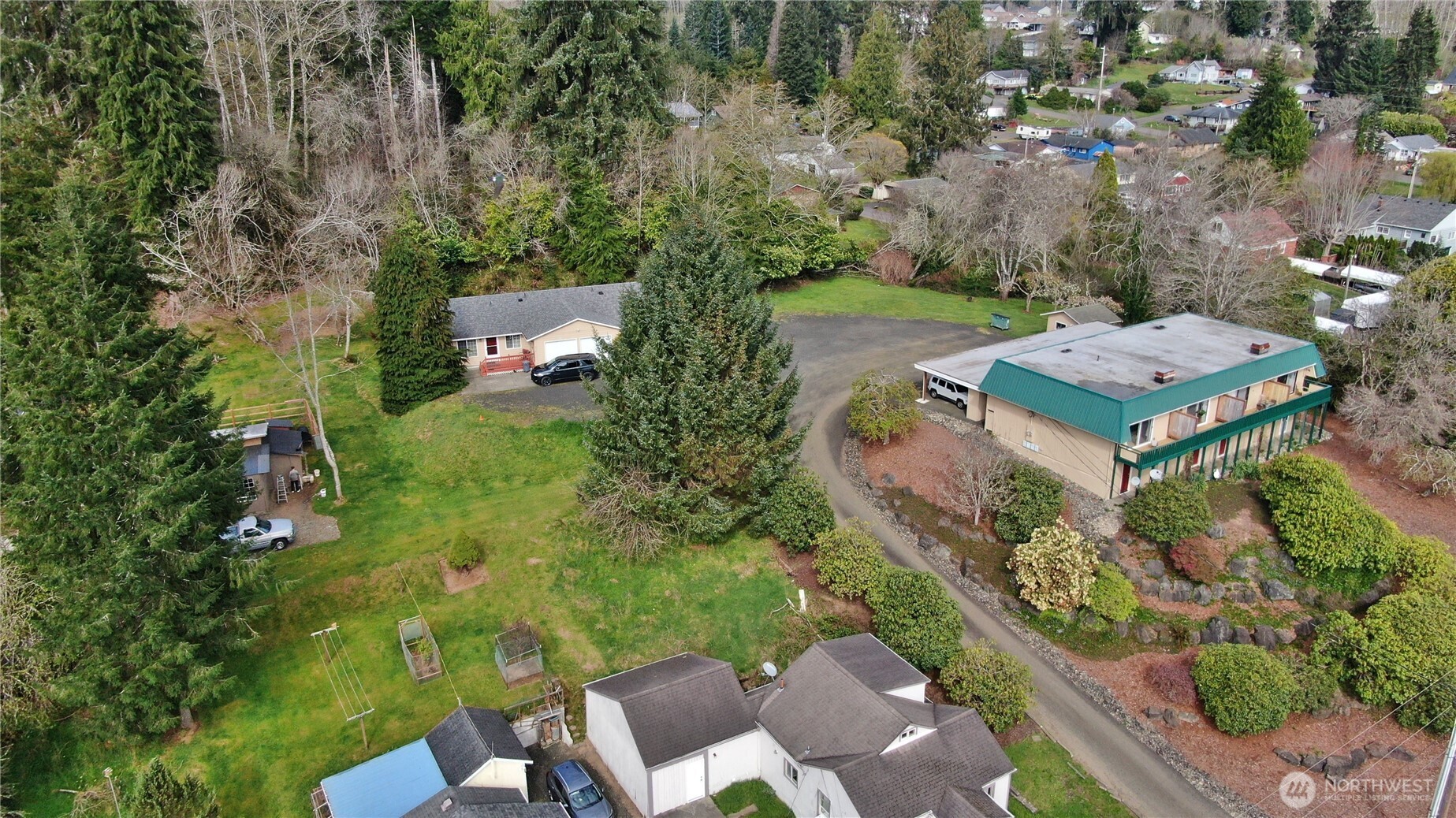 910 Barnhart Street Property Photo 35