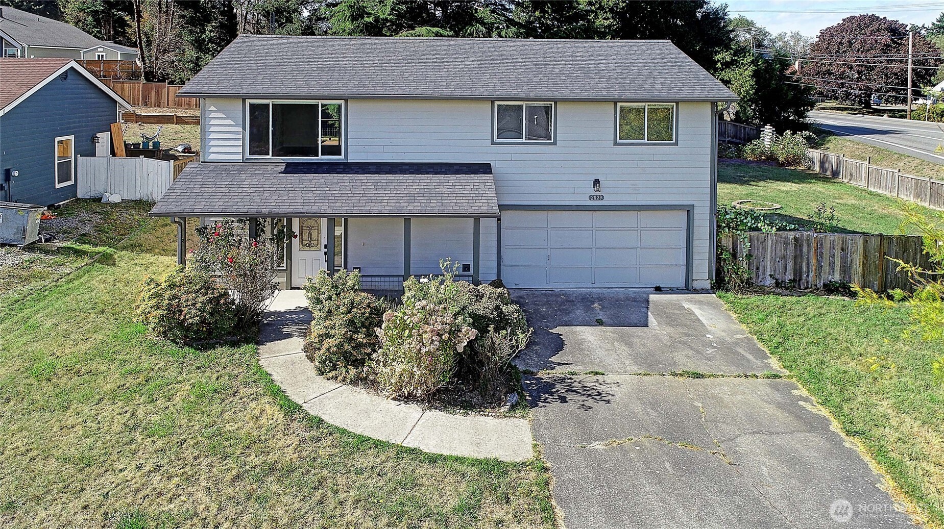 2029 Baymont Drive Property Photo 2