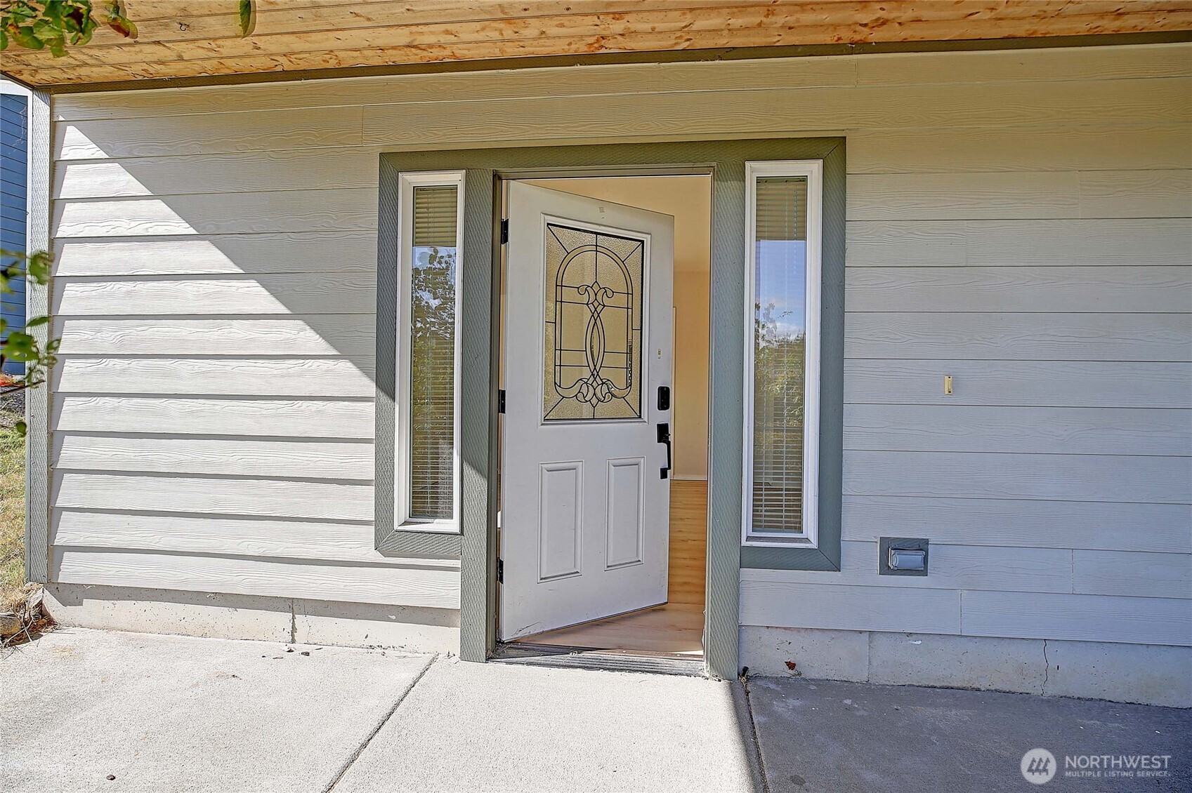 2029 Baymont Drive Property Photo 3