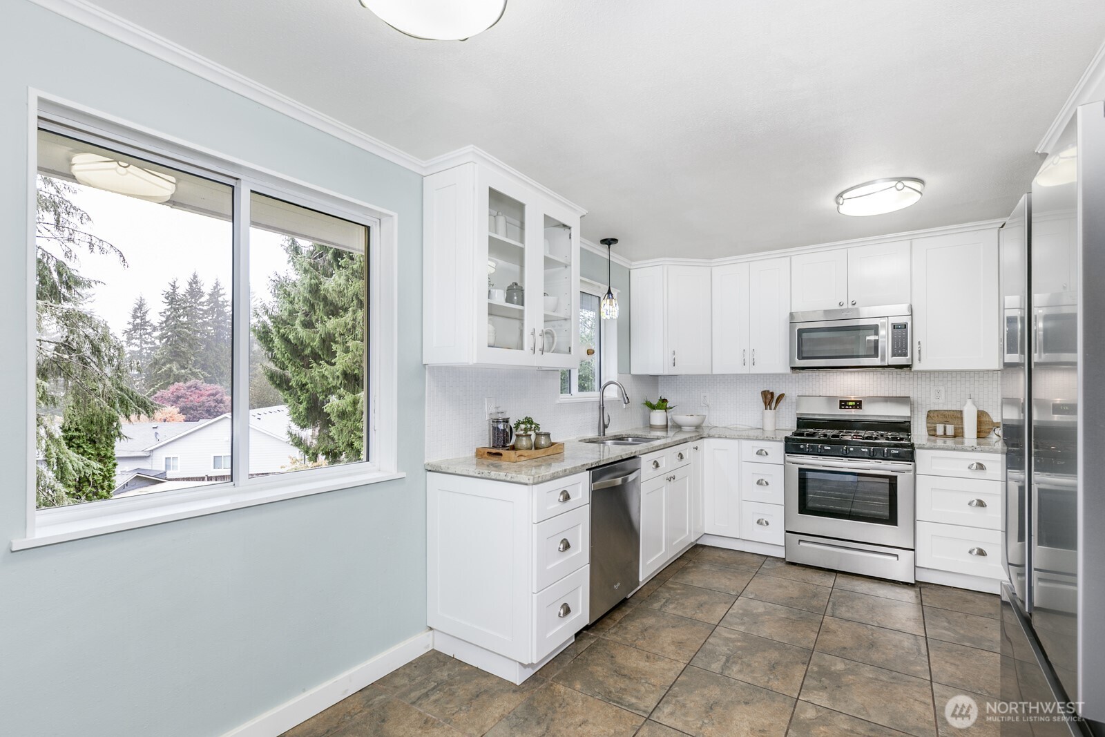 2425 Whitechuck Drive Property Photo 10