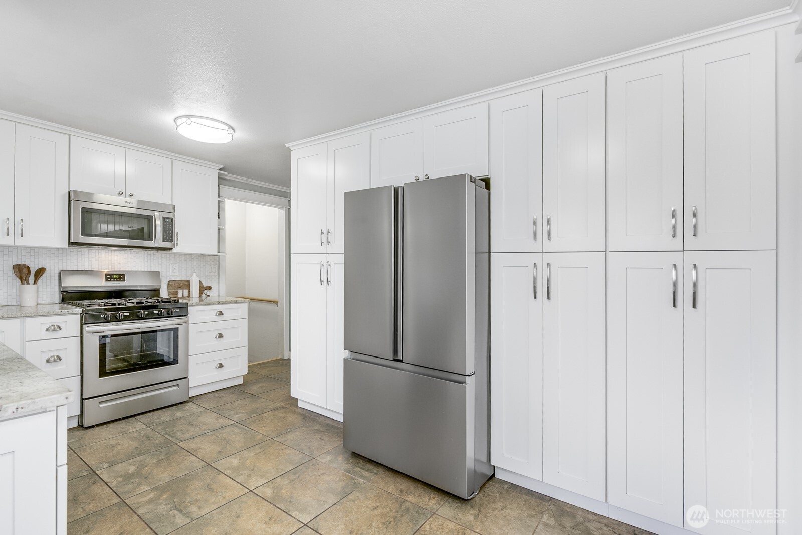 2425 Whitechuck Drive Property Photo 12