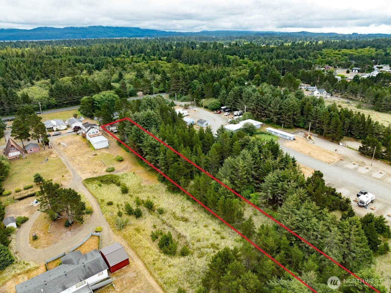 13907 N Street Property Photo 4
