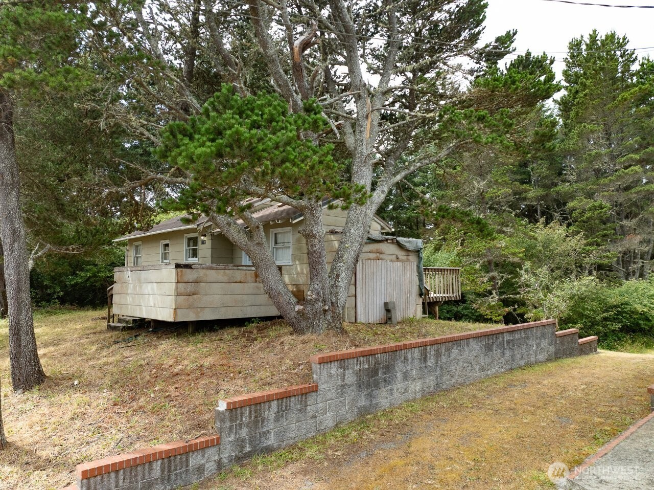 13907 N Street Property Photo 7