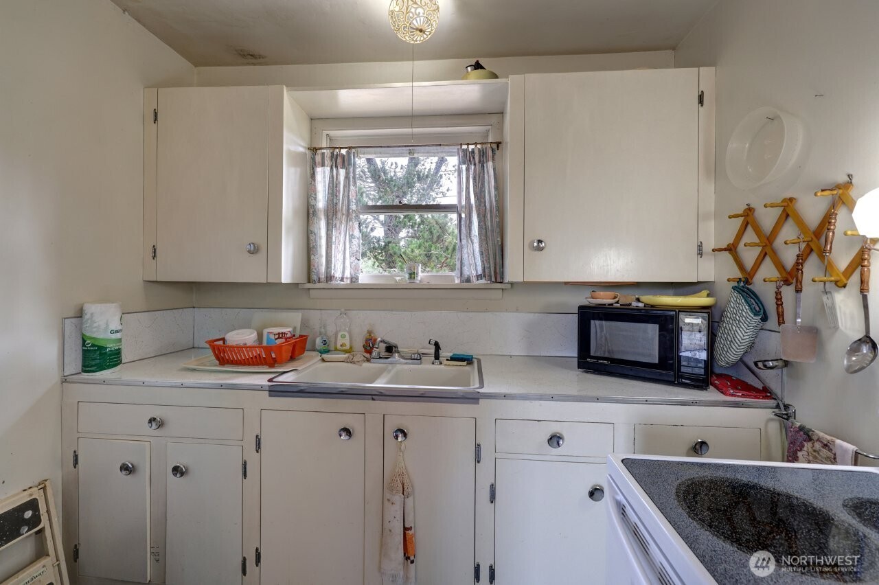 13907 N Street Property Photo 14