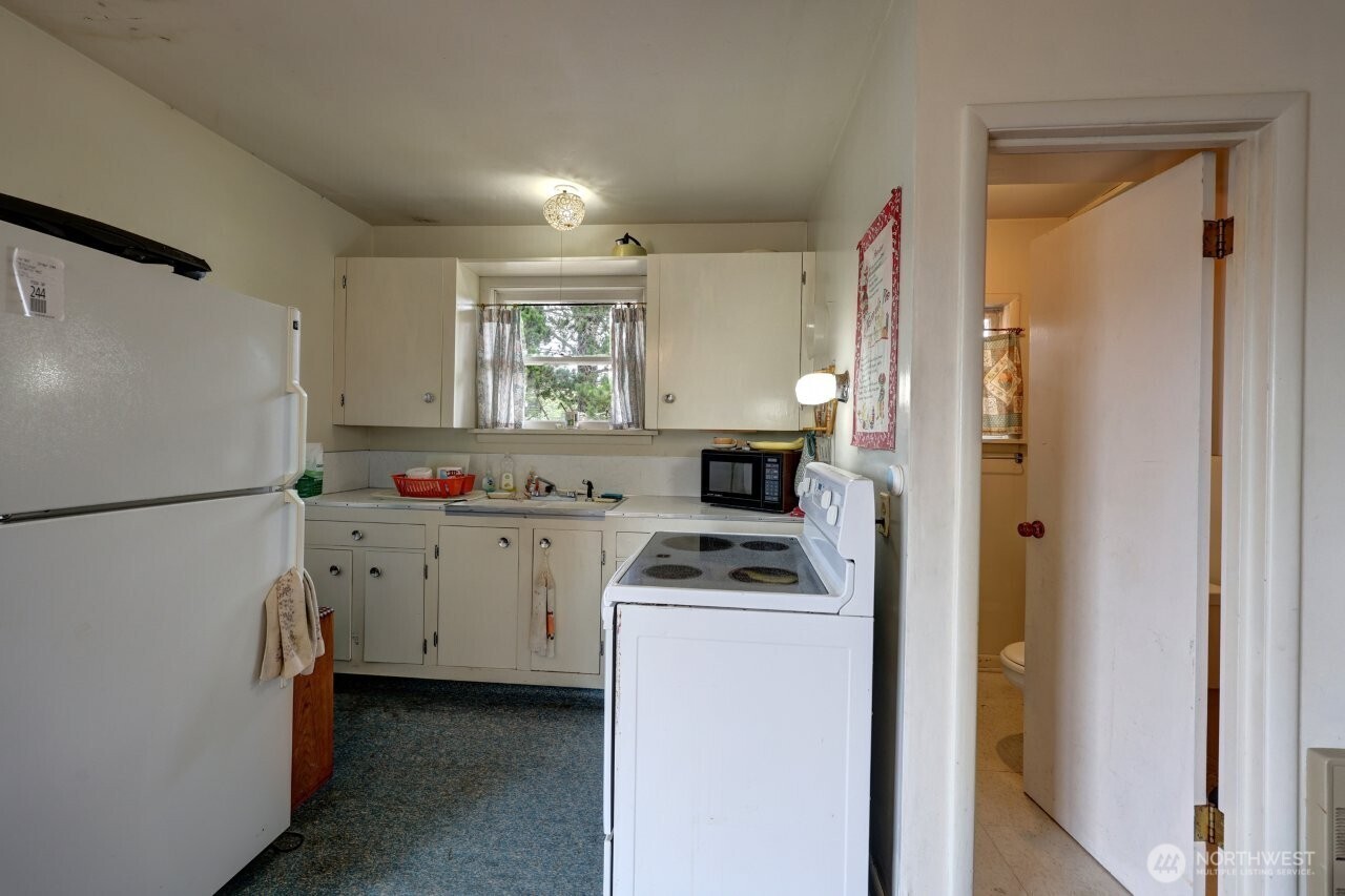 13907 N Street Property Photo 15