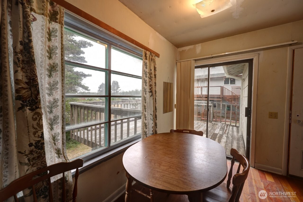 13907 N Street Property Photo 16