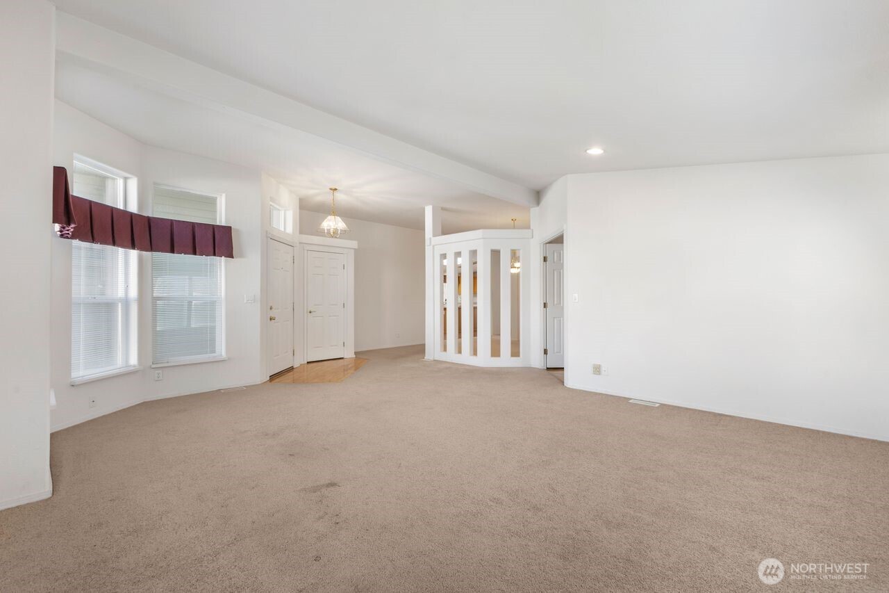 6020 91st Street 143 Property Photo 4