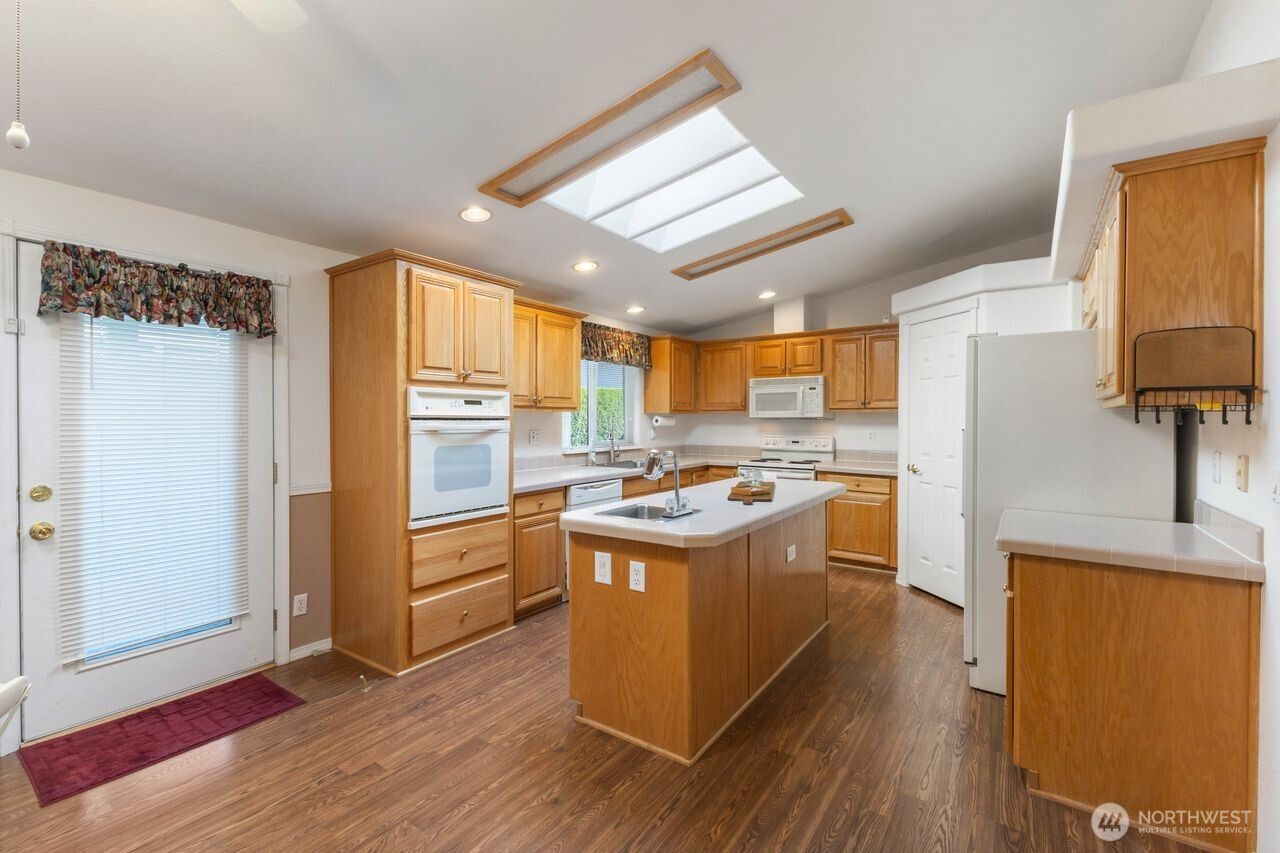 6020 91st Street 143 Property Photo 5