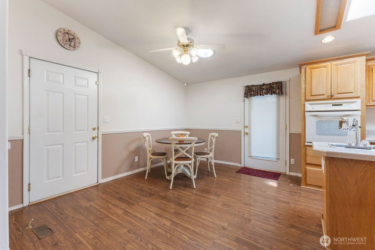 6020 91st Street 143 Property Photo 7