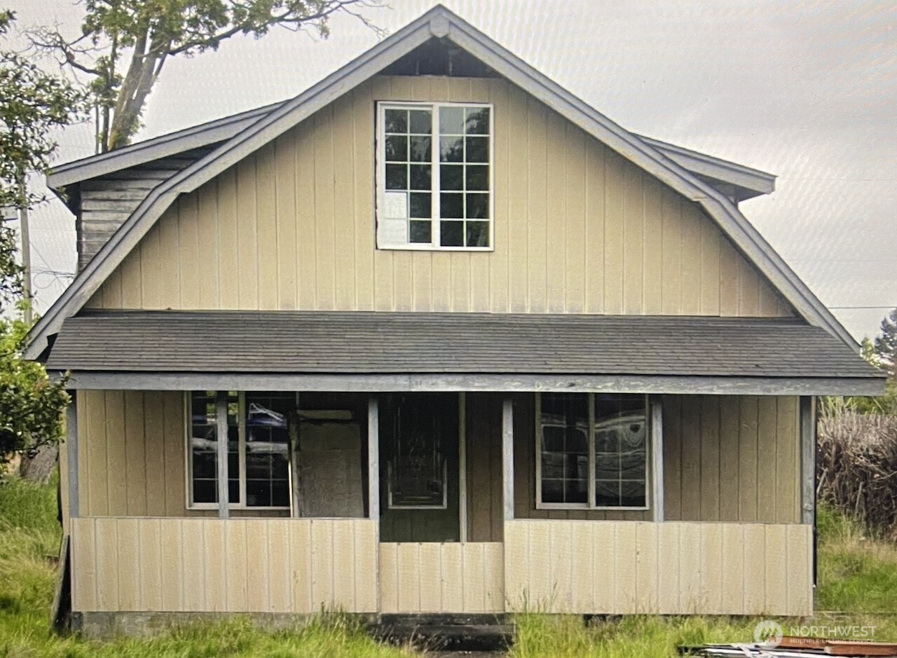 817 E 7th Street Property Photo 1