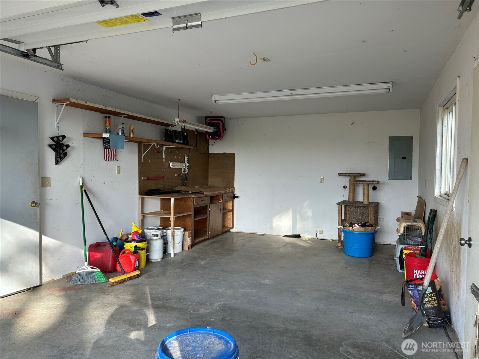 6997 Bacon Lane Property Photo 6