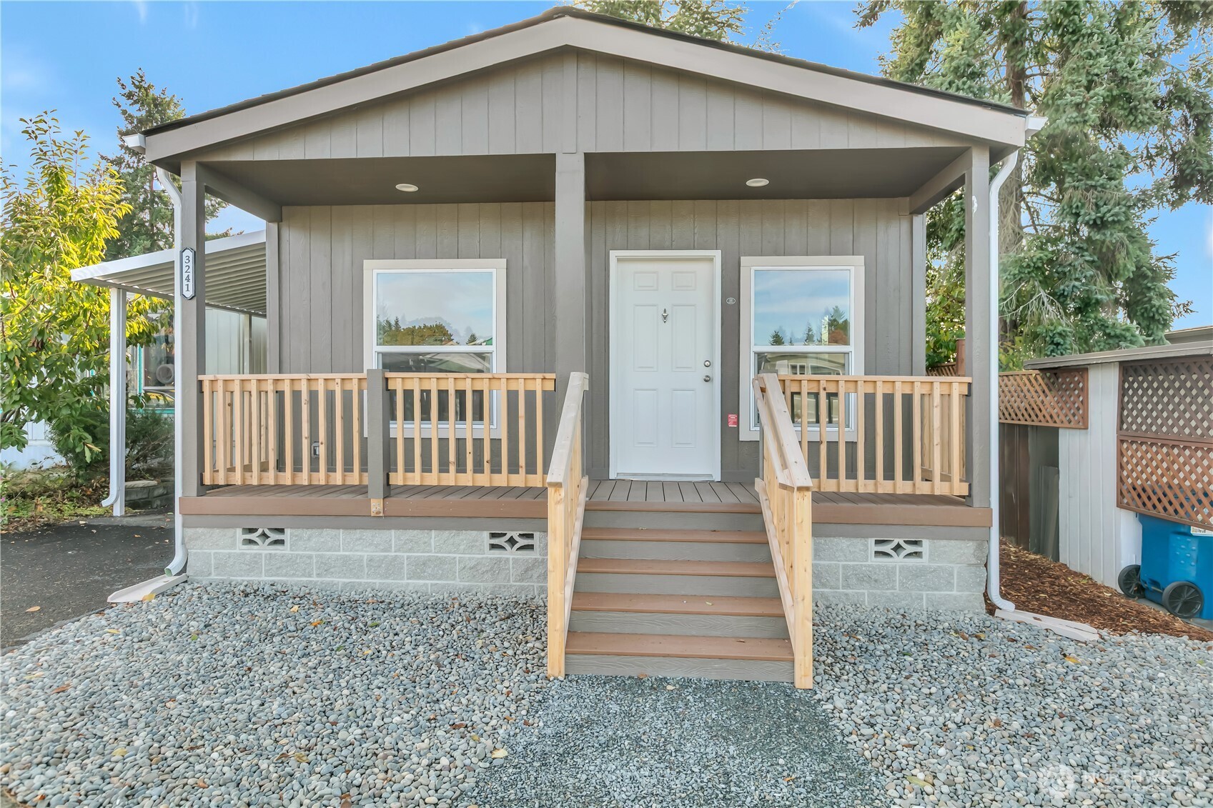 3241 S 181st Place 133 Property Photo 3