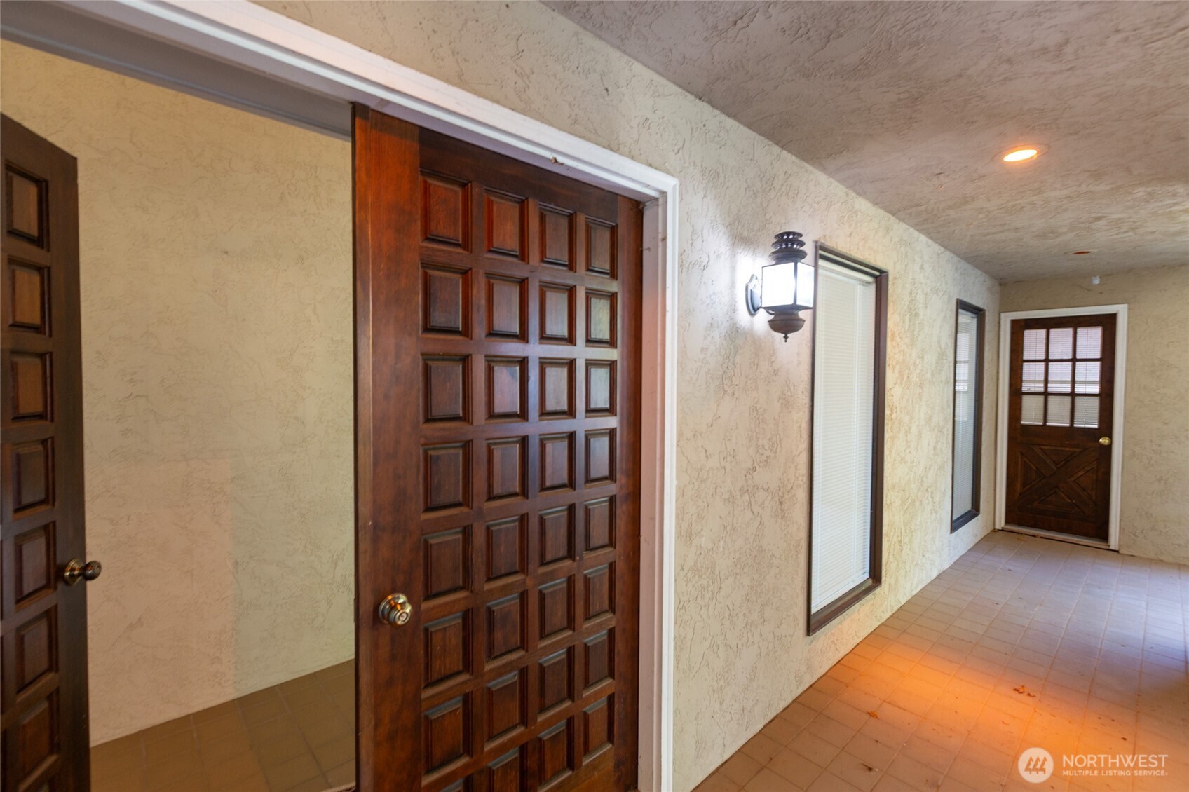 327 Twin Oaks Drive Property Photo 14