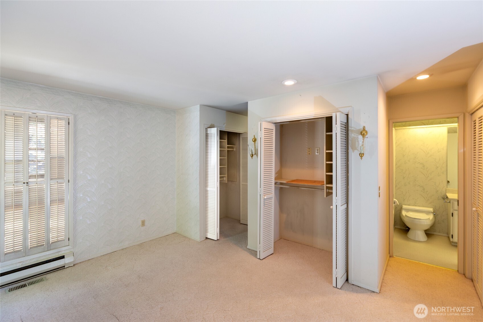327 Twin Oaks Drive Property Photo 23