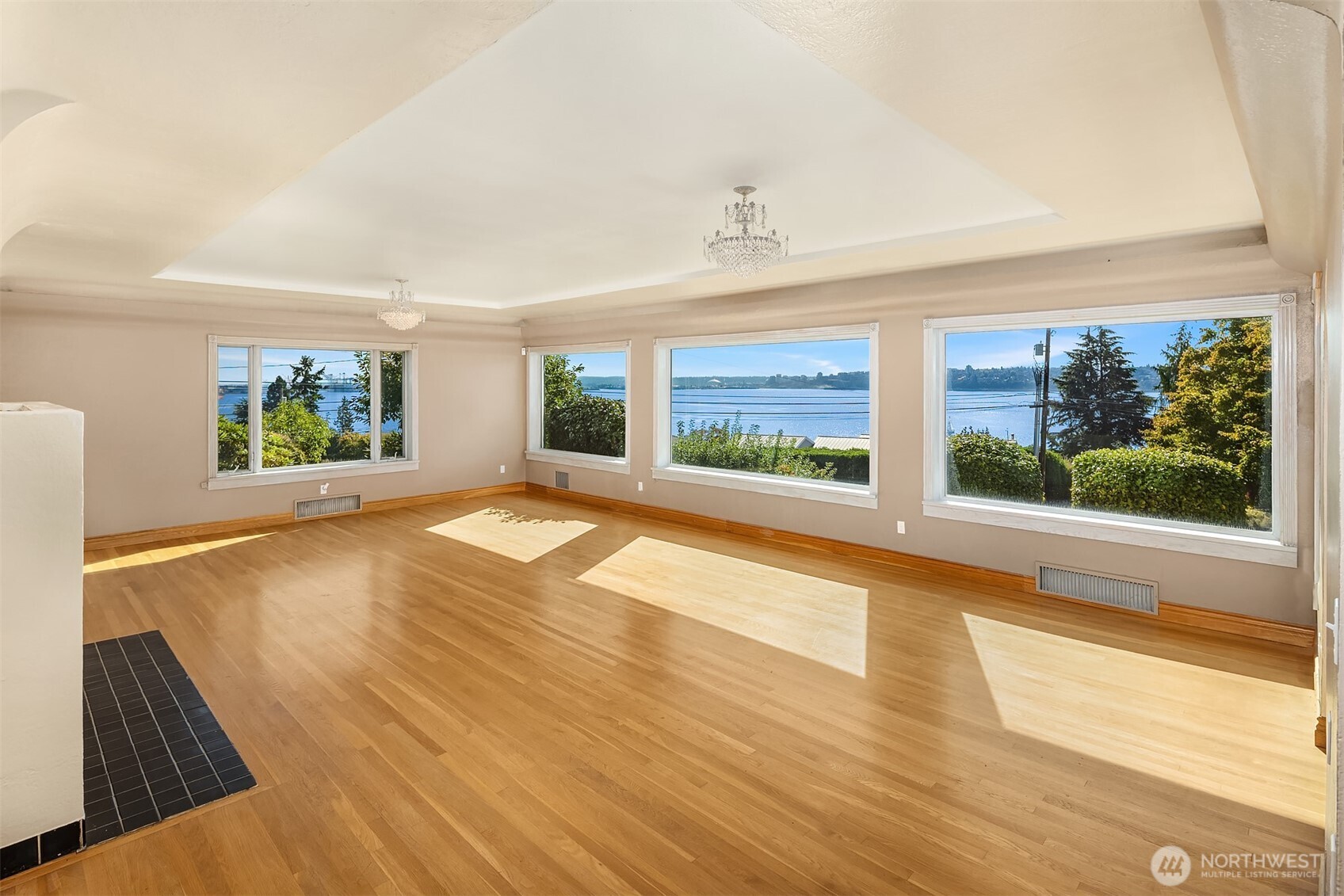4801 Hyada Boulevard Property Photo 6