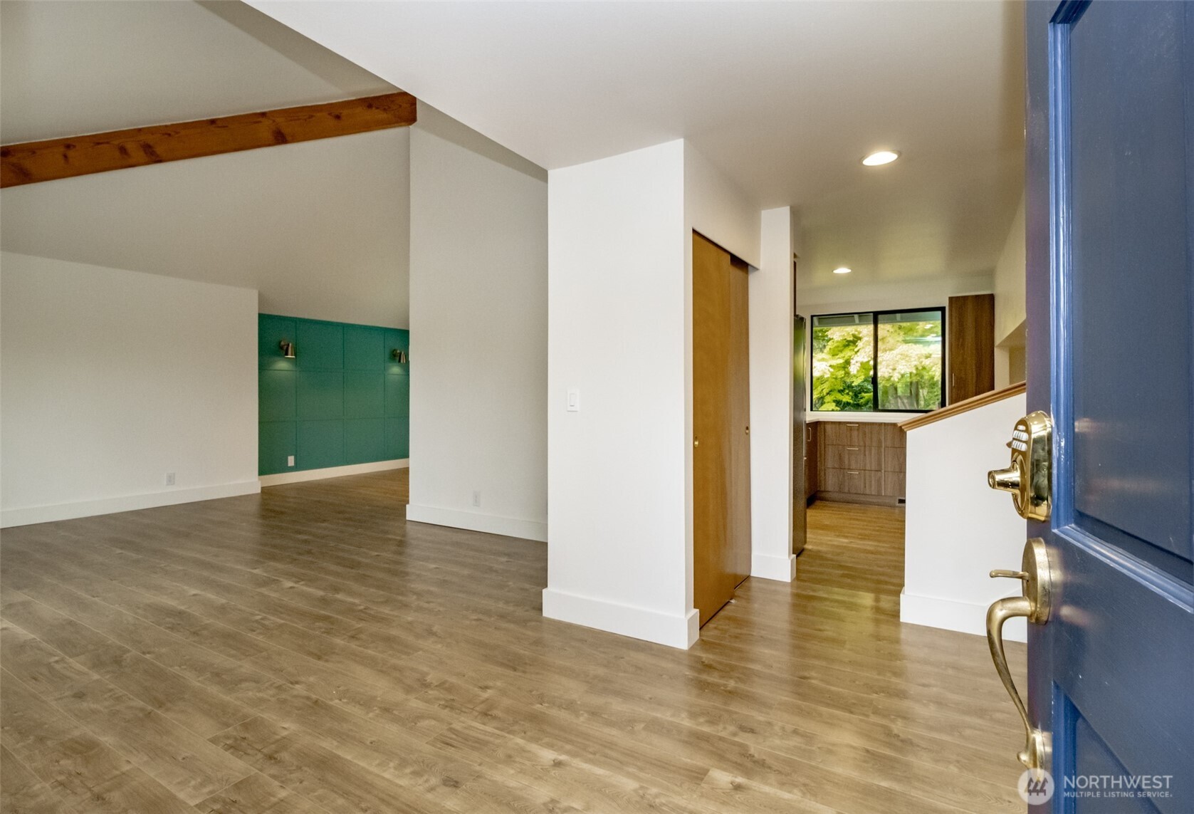 4917 S 315th Place Property Photo 3