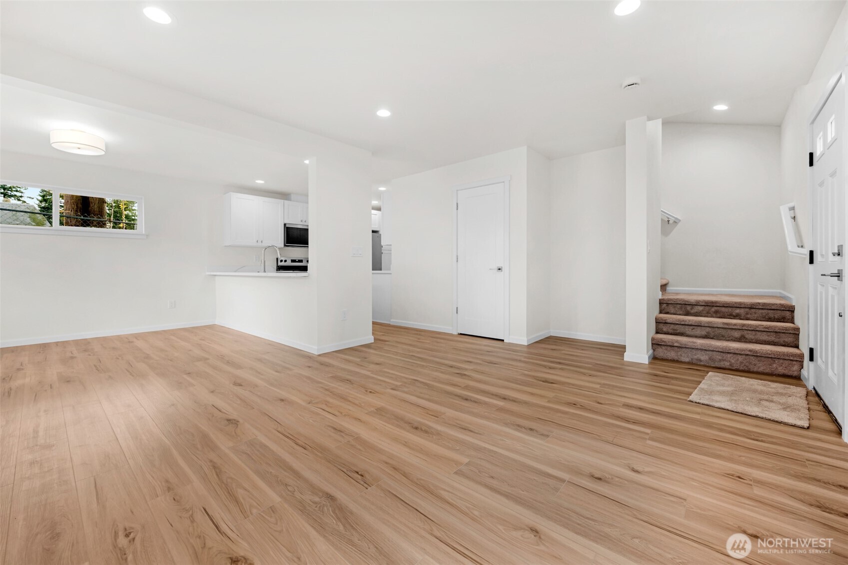 6315 W Beech Street B Property Photo 4