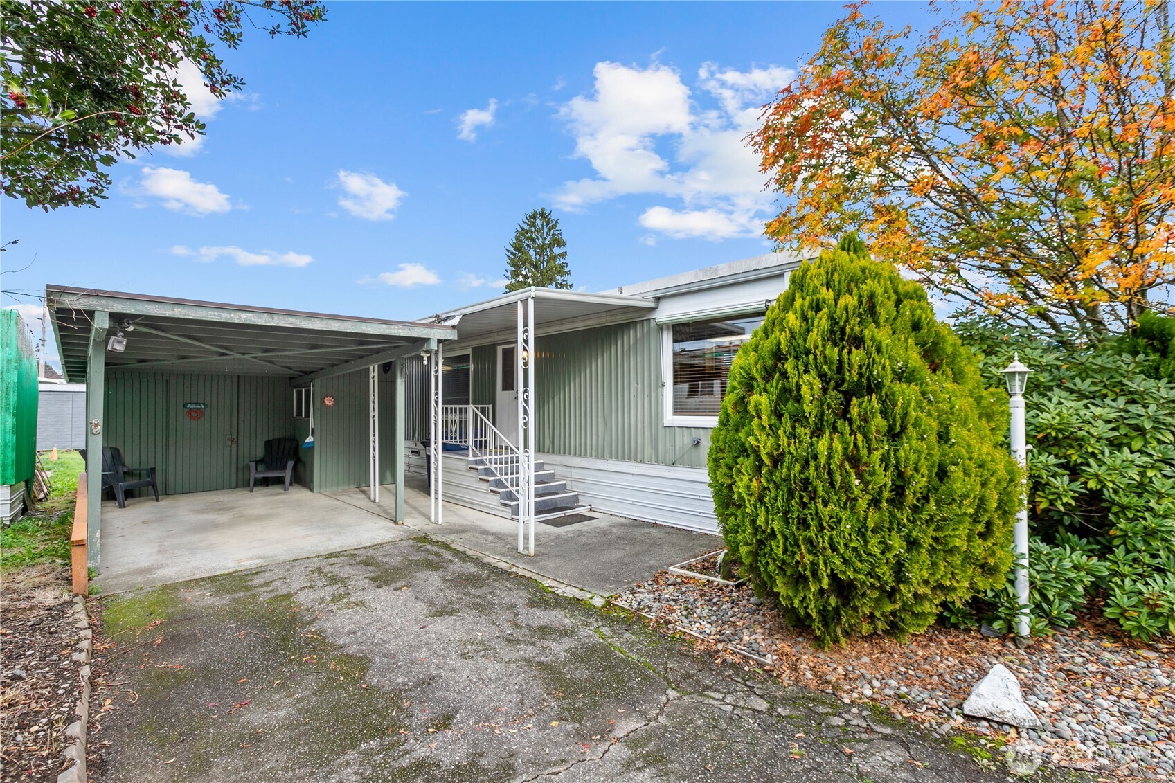 2522 Old Hwy 99 S Road 2 Property Photo 1